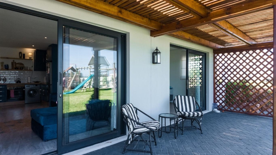 6 Bedroom Property for Sale in Whale Rock Heights Western Cape
